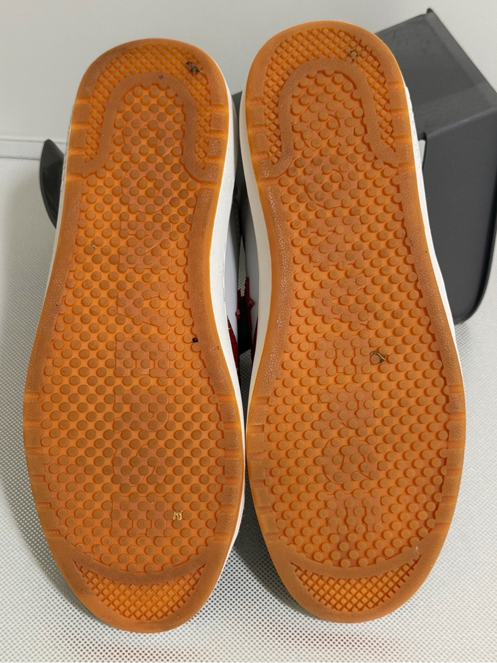 Converse Low-Top Sneakers in Gray, White and Red - Picture 3 of 4